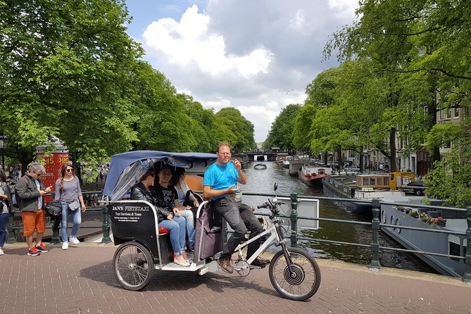 1,5 hours Amsterdam Rickshaw Tour - Hotel pickup and drop-off: fewer chances to lose time