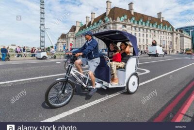 2 hours Amsterdam City Tour in Pedicab - Why a private pedicab beats cars on Amsterdam’s tight streets