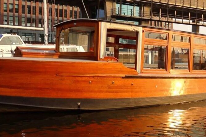 A unique experience! Semi private cruise. Authentic stylish boat! Book Leemstar! - Guides on board: stories that connect to what you see