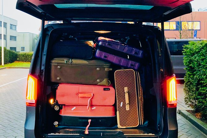 Airport Private Transfer: Schiphol Airport ↔ Amsterdam City - Drive into Amsterdam with a chauffeur who knows timing