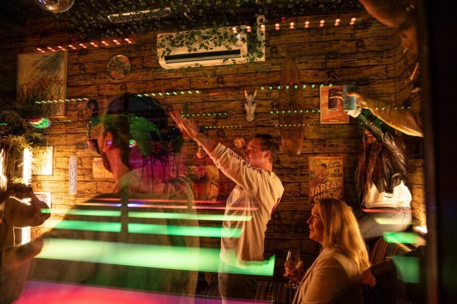 Aloha Amsterdam: Private Karaoke Booth with 20.000 Songs - Who this karaoke booth fits best in Amsterdam