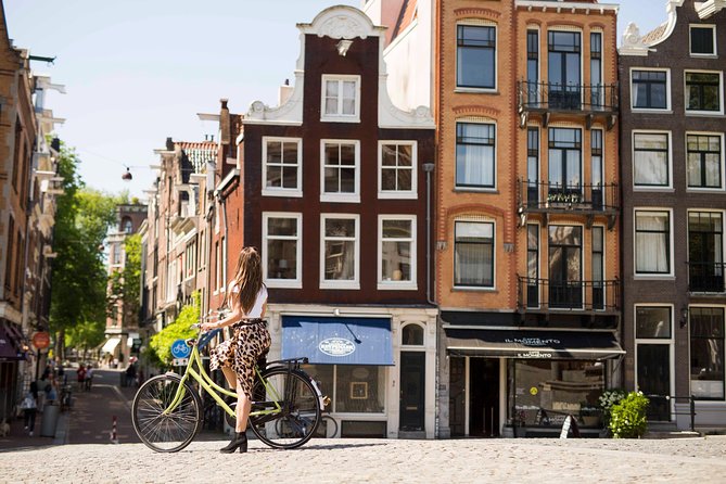 Amstagram Tour & Moco Experience - Moco Museum Amsterdam: a contemporary art stop with room to breathe