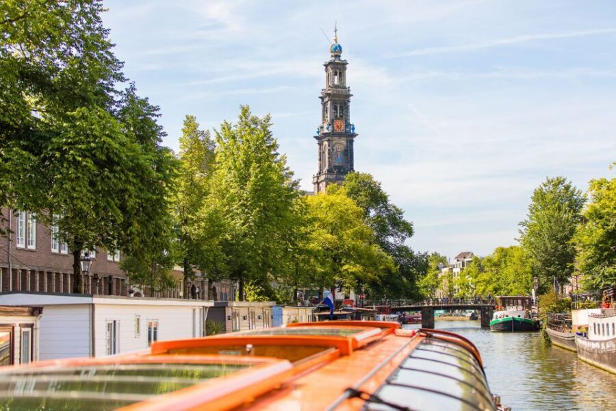 Amsterdam 1-Hour Canal Cruise and Ripley’s Believe it or Not - The 1-hour glass-topped canal cruise: UNESCO sights you can actually see