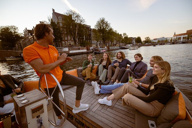 Amsterdam: 1-Hour Canal Cruise in the Evening - Singel and the medieval city wall idea