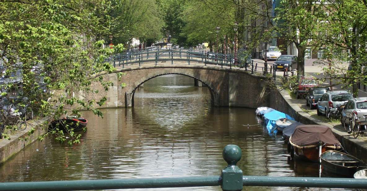 Amsterdam: 2.5-Hour Historic Private Walking Tour - Meeting at Victoria Hotel and getting from Central fast