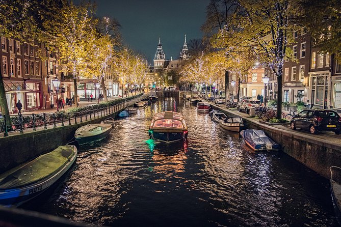Amsterdam 2-Hour Evening Cruise With Live Guide and Bar - Amsterdam at night: why this 2-hour cruise works so well