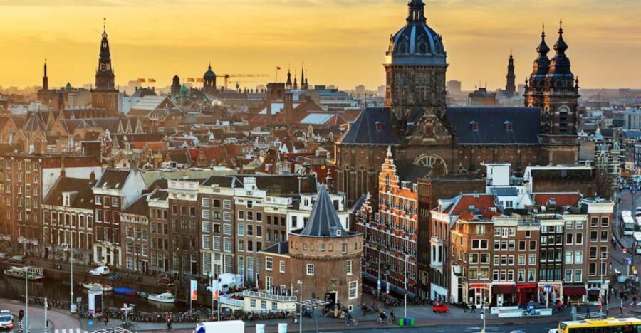 Amsterdam: 3-Hour Private Highlights City Tour by Minivan - Customizing the route: tell your guide what you care about