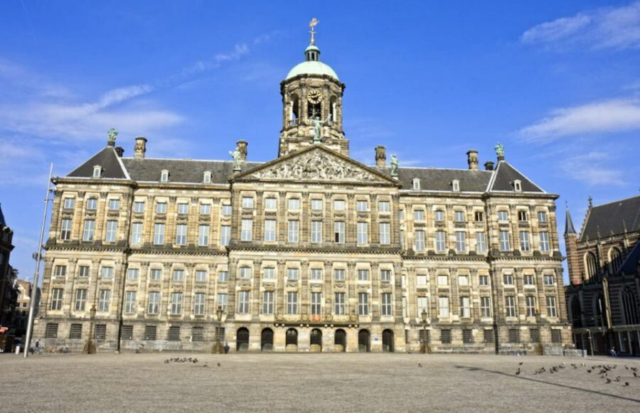 Amsterdam: 3-Hour Private Highlights City Tour by Minivan - The minivan setup: comfort and privacy for up to 4
