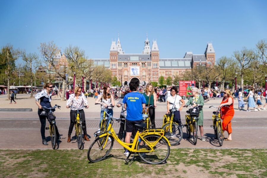 Amsterdam: 3h E-Bike Tour with break - Rembrandt’s house and the Anne Frank House area: context that travels with you