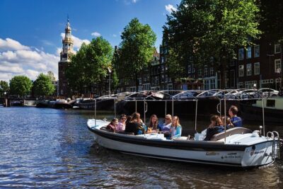 Amsterdam: 60-Minute Guided Private Canal Cruise with Drinks - Jordaan canals: quieter Amsterdam before the big icons