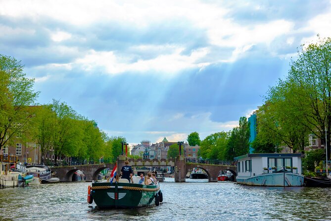 Amsterdam: 90 min Kings Day Boat Party with Unlimited Drinks - Quick take: what makes this King’s Day boat party work