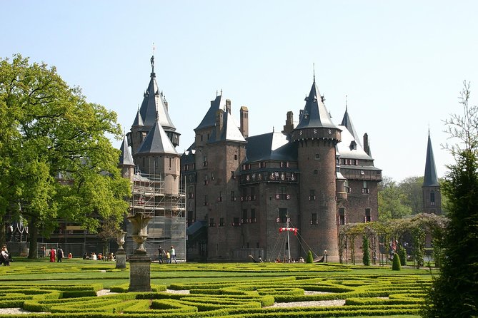Amsterdam Airport Schiphol & Amsterdam City to Utrecht - The airport pickup: finding your driver without stress
