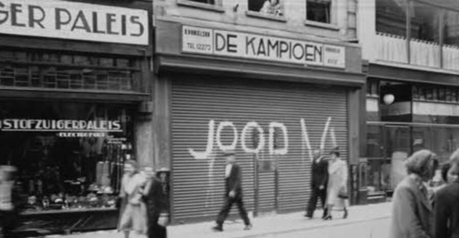 Amsterdam: Anna Frank and World War II History Walking Tour - The name memorial and the weight of 120,000