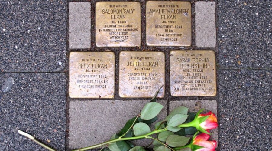 Amsterdam: Anna Frank and World War II History Walking Tour - From Jewish community origins to Nazi occupation: the story arc