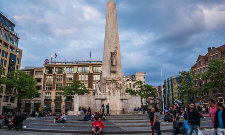 Amsterdam: Anne Frank and Jewish Quarter Guided Walking Tour - Streets, Landmarks, and a Guide Who Sets the Tone