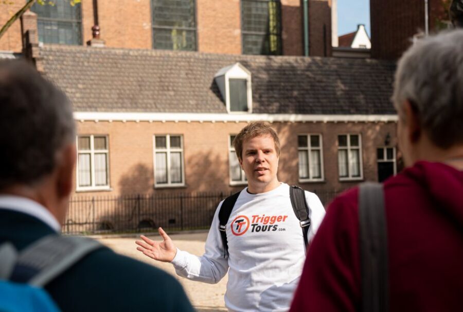 Amsterdam: Anne Frank and Jewish Quarter Tour - The Dokwerker: Remembering Labor, Not Just Loss