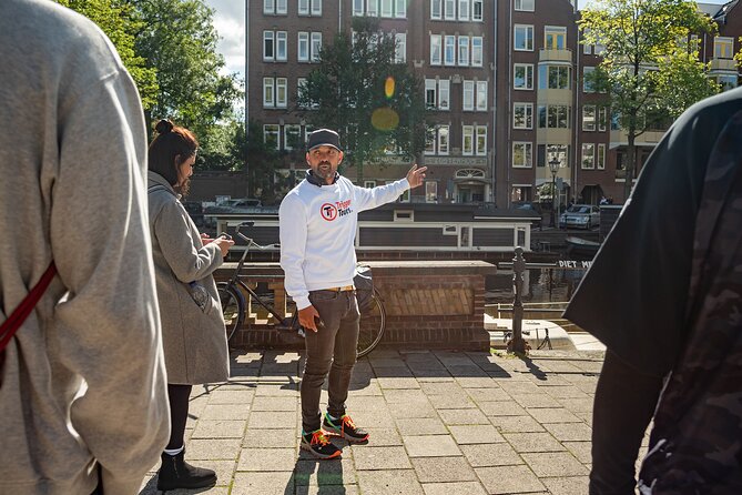 Amsterdam: Anne Frank and World War II Walking Tour (TOP RATED) - De Plantage and Spinoza Monument: history you can still walk through