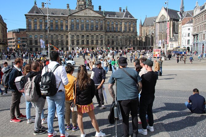 Amsterdam: Anne Frank Small Group Walking Tour - Pace, cobblestones, and staying comfortable during a somber tour
