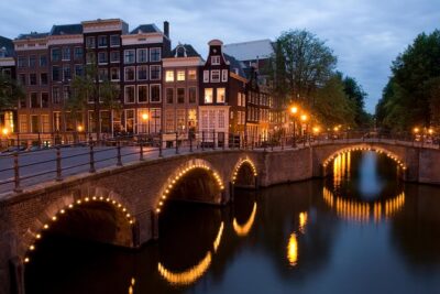 Amsterdam Architecture Tour - Starting point on Brouwersgracht: the easy meet-up and mobile ticket