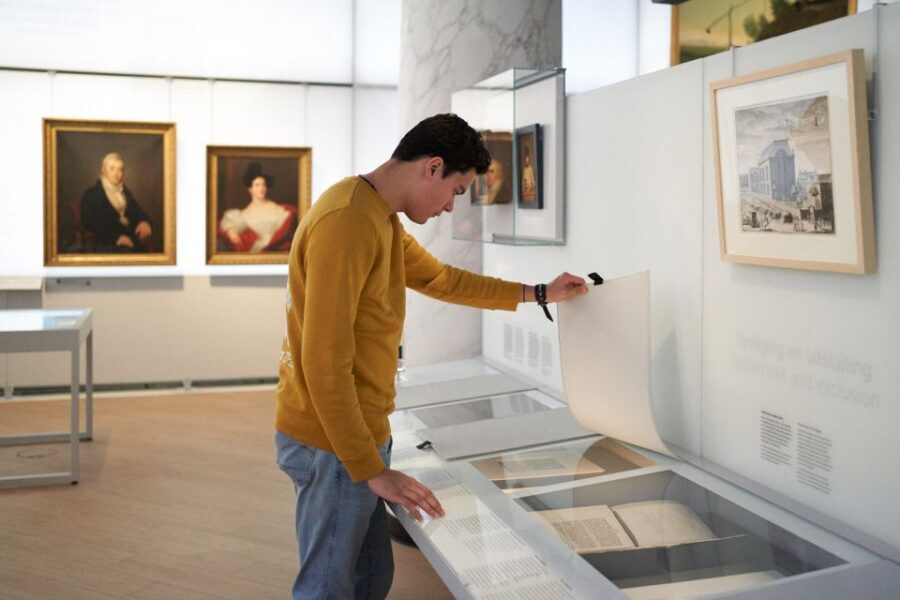 Amsterdam: Canal Cruise and Jewish Cultural Quarter Tickets - Jewish Museum and Jewish Museum Junior: a smart family pairing