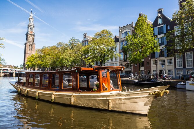 Amsterdam Canal Cruise with Cheese and Wine - Negen Straatjes and the canals-as-neighborhoods idea