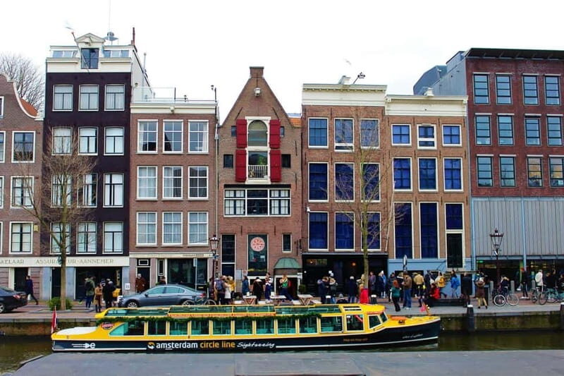 Amsterdam canal cruise with culinary burger or cheese & wine - Burger Cruise Details: What You Actually Eat and When
