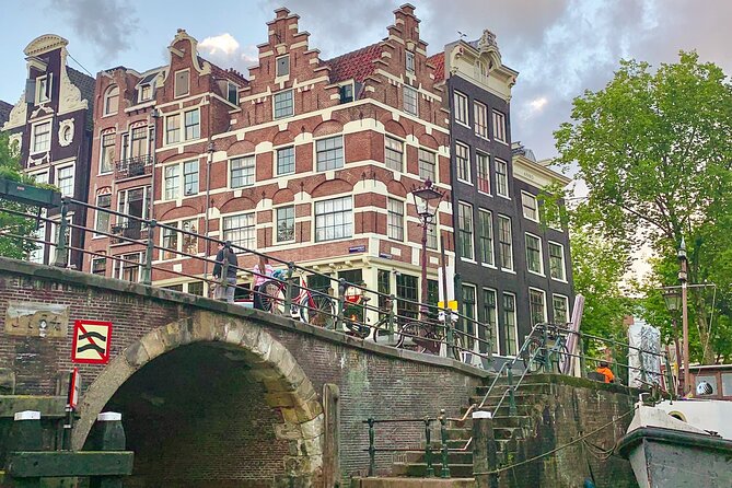 Amsterdam Canal Cruise with German Guide and unlimited drinks - Setting Sail from Oosterdokskade: Getting There Without Stress