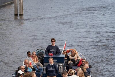 Amsterdam Canal Cruise with Live guide & Two drinks - Central St. - What you get on board: English live guide, two drinks, and a real restroom