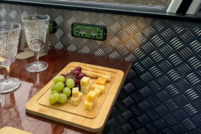 Amsterdam Cheese and Wine Canal Cruise - Skinny Bridge and Blauwbrug: why these bridges matter