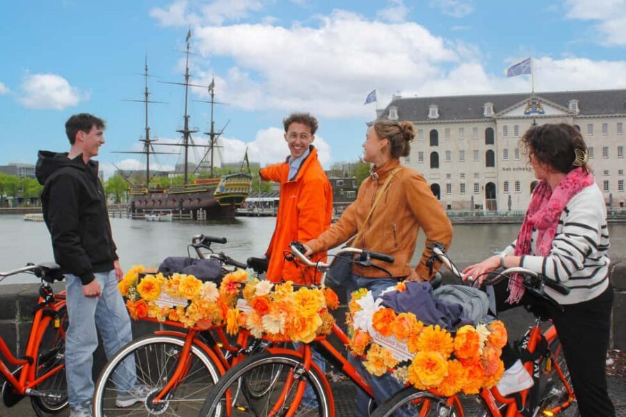 Amsterdam: Cheese, Windmill & Countryside Bike Tour - Leaving Central Station for a Gentle Countryside Spin