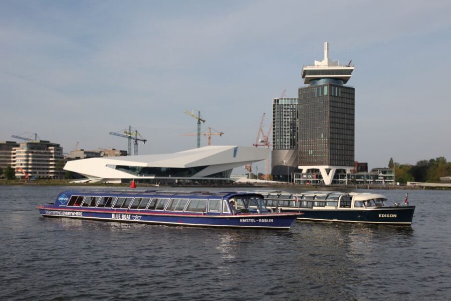 Amsterdam: City Canal Cruise & Straat Museum - Audio commentary in 19 languages: how to make it worth your attention