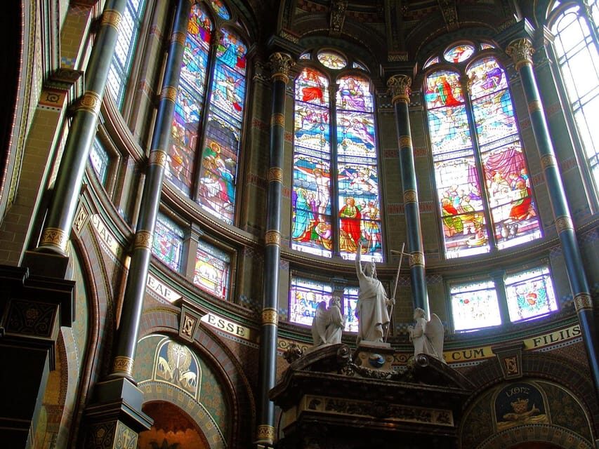 Amsterdam: City Highlights Walking Tour - Cafe the Schreiertower and ‘t Aepjen: small stops, real character