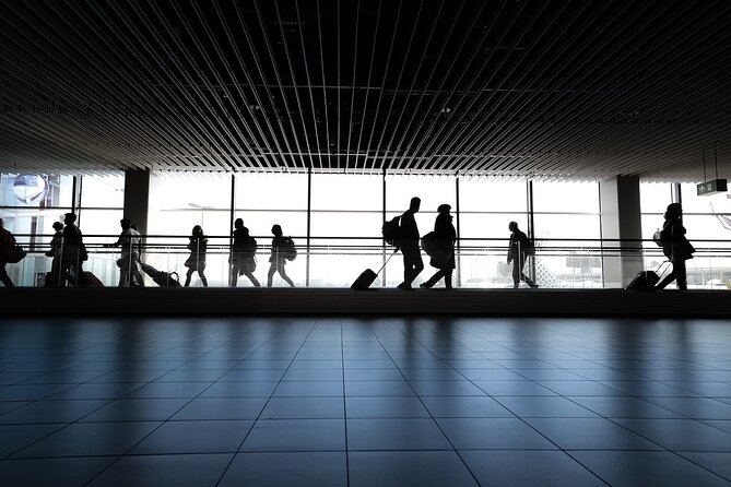 Amsterdam City to AMS Schiphol Airport departure transfer - Private Mercedes transfer to AMS: what you’re really paying for
