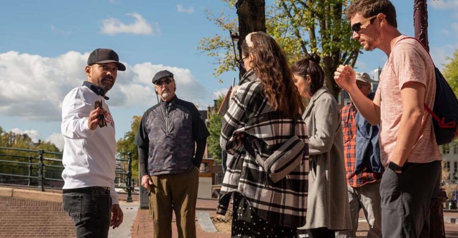 Amsterdam City walking tour - Starting at Damrak: finding the Park Plaza Victoria Hotel meeting point