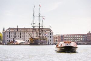 Amsterdam Combo: Madame Tussauds and Canal Cruise - The 1-hour canal cruise: GPS audio and a calmer Amsterdam pace