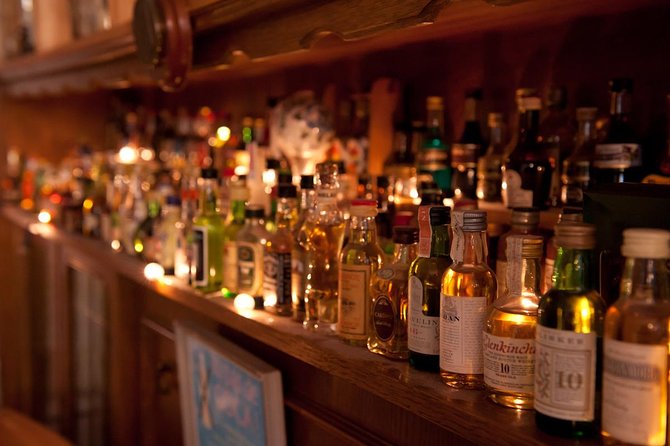 Amsterdam Craft Beer Tour - Discover the Tastiest Dutch Brews! - Finish at Het Elfde Gebod: a brown bar ending with closure
