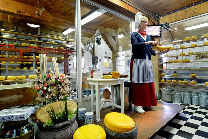 Amsterdam: Day Trip to Keukenhof & Zaanse Schans Windmills - Keukenhof gardens with 6 hours: how to use the time well
