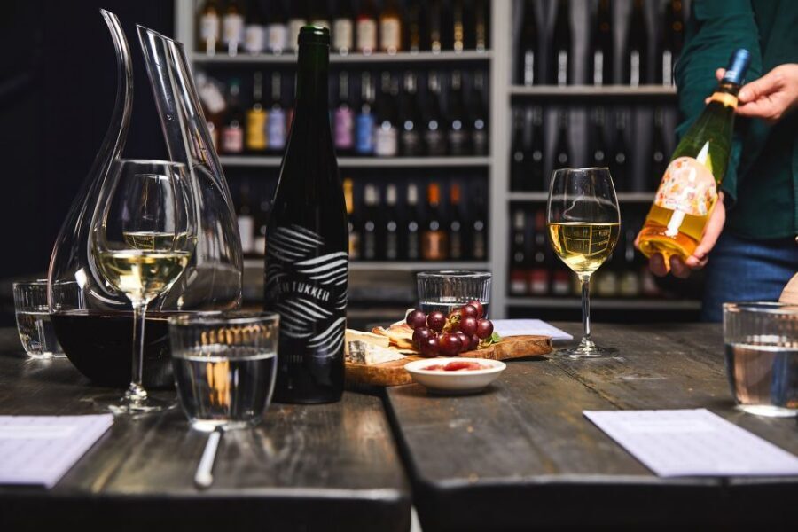 Amsterdam: Dutch Wine Tasting with Sommelier - Design & Wijn meeting point and the speakeasy feel