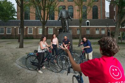 Amsterdam: E-Bike Sightseeing Tour - The 5-minute bike briefing that sets the tone