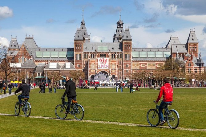 Amsterdam: E-Bike Sightseeing Tour - Vondelpark, Marine Terrein, and Prinseneiland: breaks from the heavy sightseeing