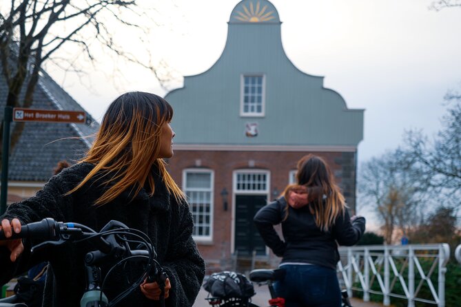 Amsterdam E Bike Tour to the Windmills of Zaanse Schans - Start at Mike’s Bike Tours: what you get before you ride