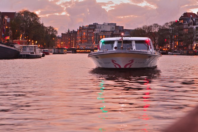 Amsterdam Evening Cocktail Cruise with snacks - Price and drink value: what $40.44 is buying you