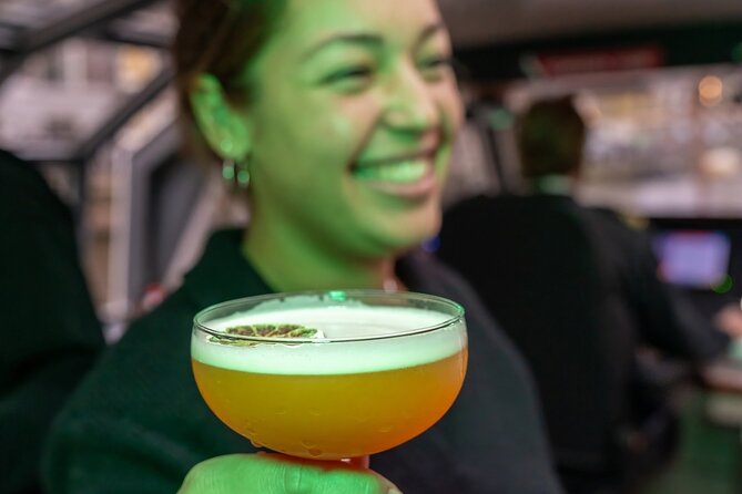 Amsterdam Evening Cocktail Cruise with snacks - Stop by stop: what you’ll actually see from the water