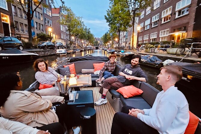 Amsterdam Evening Cruise in Small Group - Why an open, small-group canal cruise is worth your evening