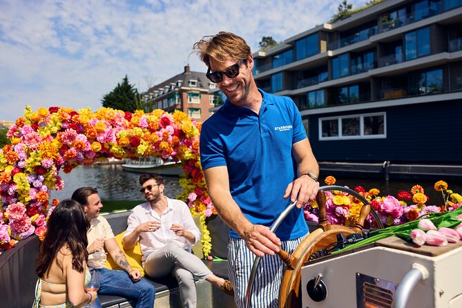 Amsterdam Flower Boat Canal Cruise with Local Guide - Why Amsterdam’s flower boat cruise fits perfectly into a busy day