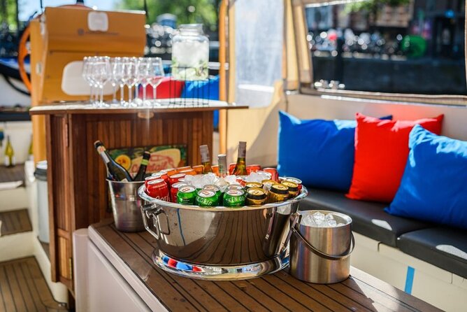 Amsterdam: German-speaking boat trip with bar on board - Amstel to Herengracht: the cruise’s “city roots” stretch