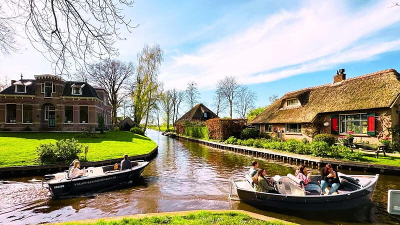 Amsterdam: Giethoorn & Zaanse Schans Small Group Day Trip - Giethoorn: The Venice of the North Canal Cruise That Actually Delivers