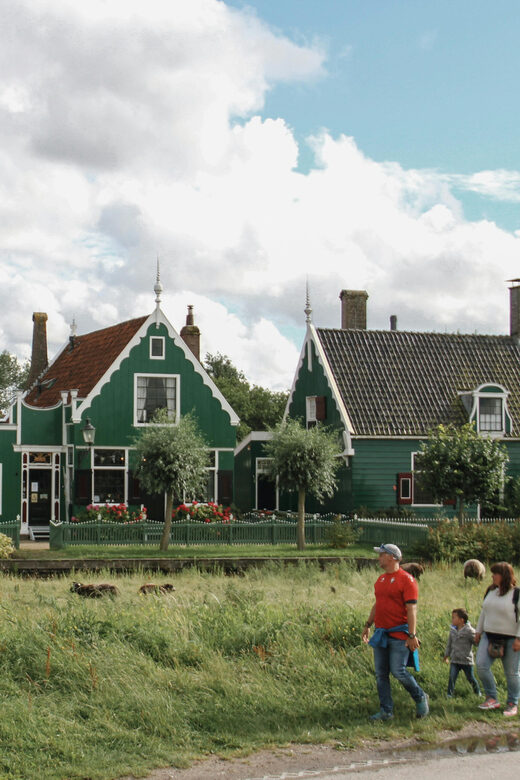 Amsterdam: Giethoorn & Zaanse Schans Small Group Day Trip - Timing, Walking, and What to Do With the Long Day