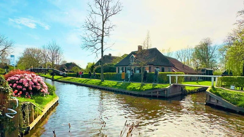 Amsterdam: Giethoorn & Zaanse Schans Small Group Day Trip - Price and Value: Why $147 Can Make Sense Here
