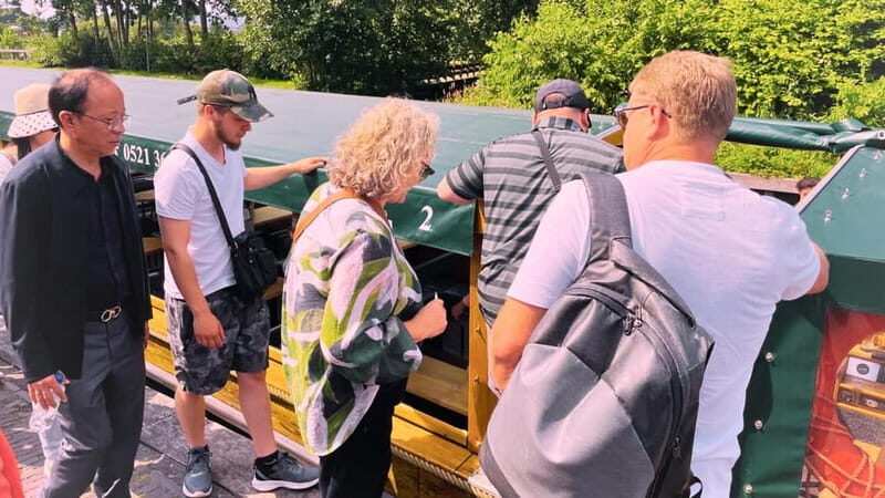 Amsterdam: Giethoorn & Zaanse Schans Small Group Day Trip - Who This Tour Fits Best (And Who Should Skip It)